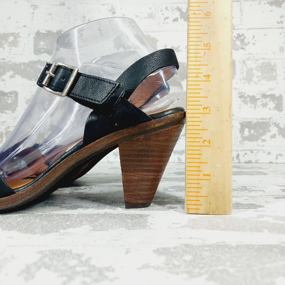 New Trask Saydee Leather Cone Heel Strappy  Sandals D51 - Picture 2 of 14